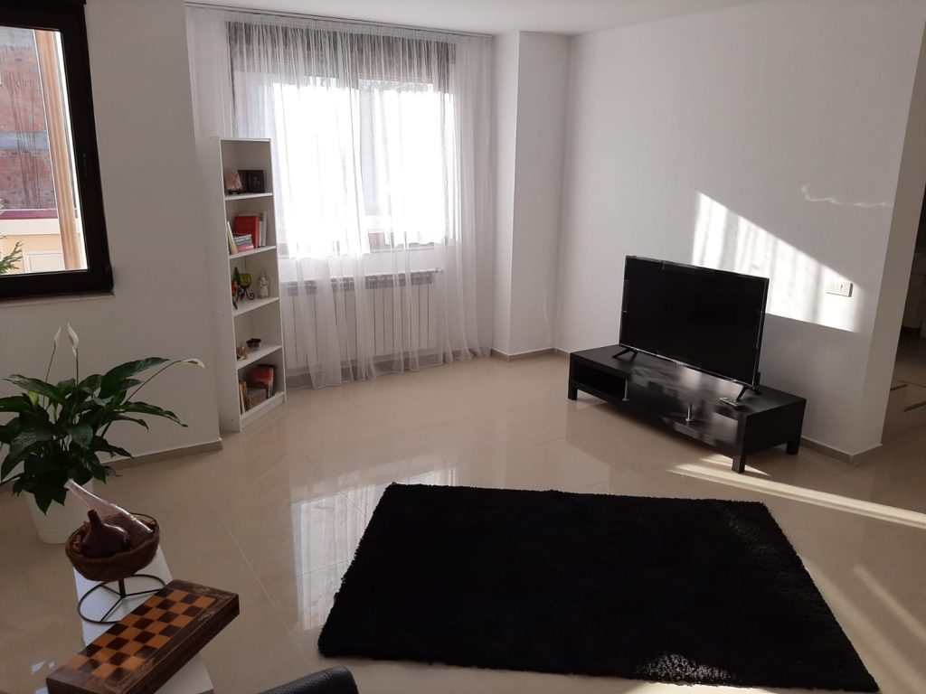 camin batrani voluntari